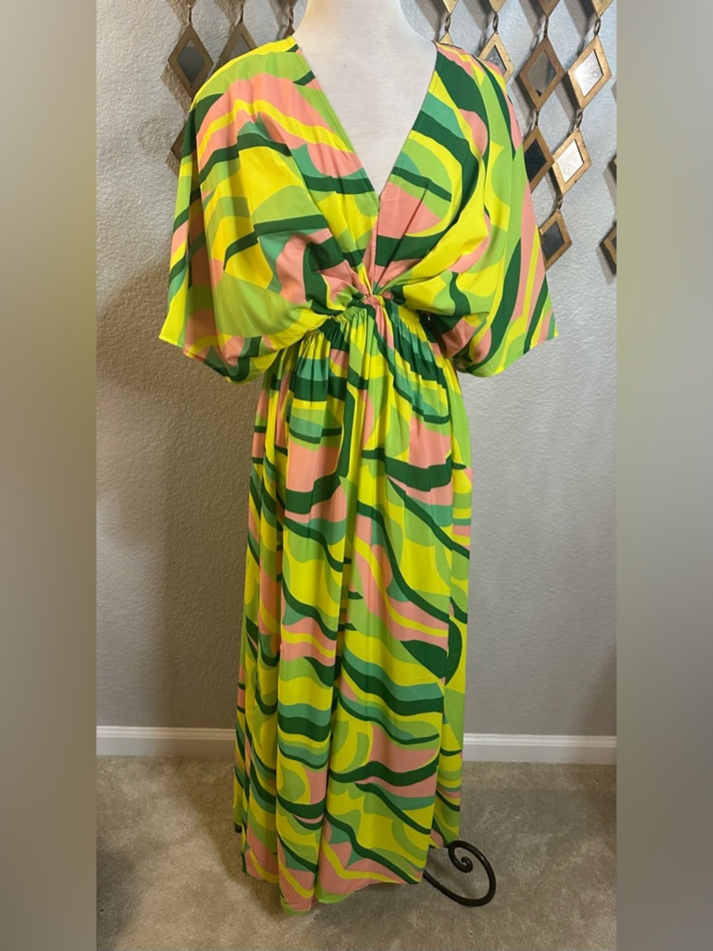 NWT TCEC V-Neckline Abstract Maxi Dress